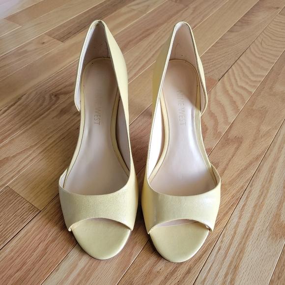 NIB!! Nine West NW NAEMA Yellow Open Toe Pumps - Picture 11 of 12
